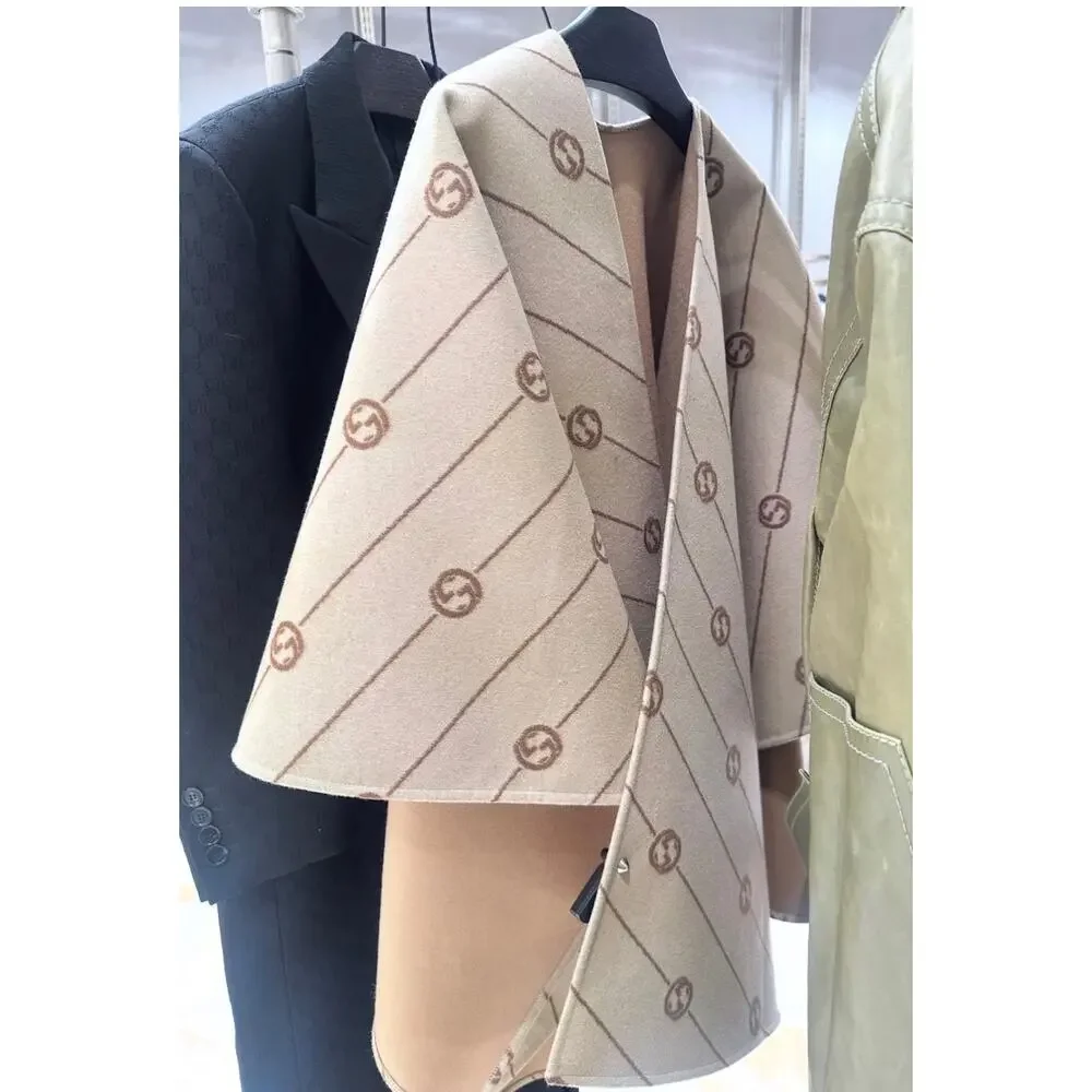 Gucci Interlocking G Striped Wool Poncho Cape Shawl Wrap – Brown Logo